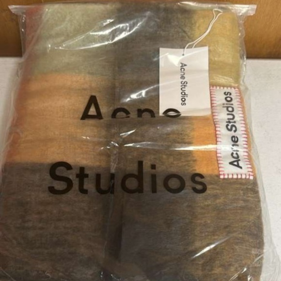 Acne studios scarf - Picture 5 of 5